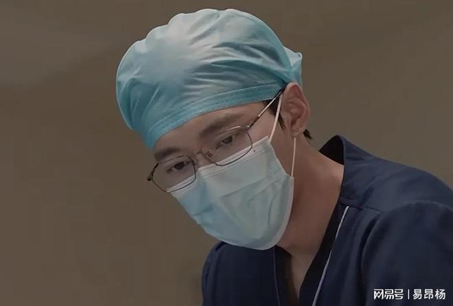 竟是隐藏富二代之前他租房找最便宜的算什么pg电子免费试玩模拟器《仁心俱乐部》蒋毓(图4)