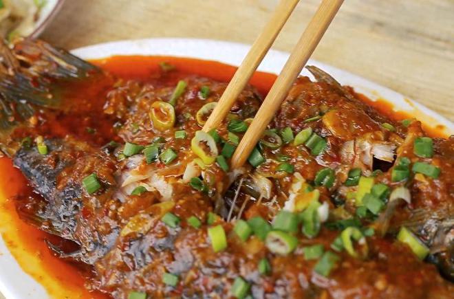 鱼引发美食热潮食客纷纷点赞pg电子模拟器试玩四川豆瓣