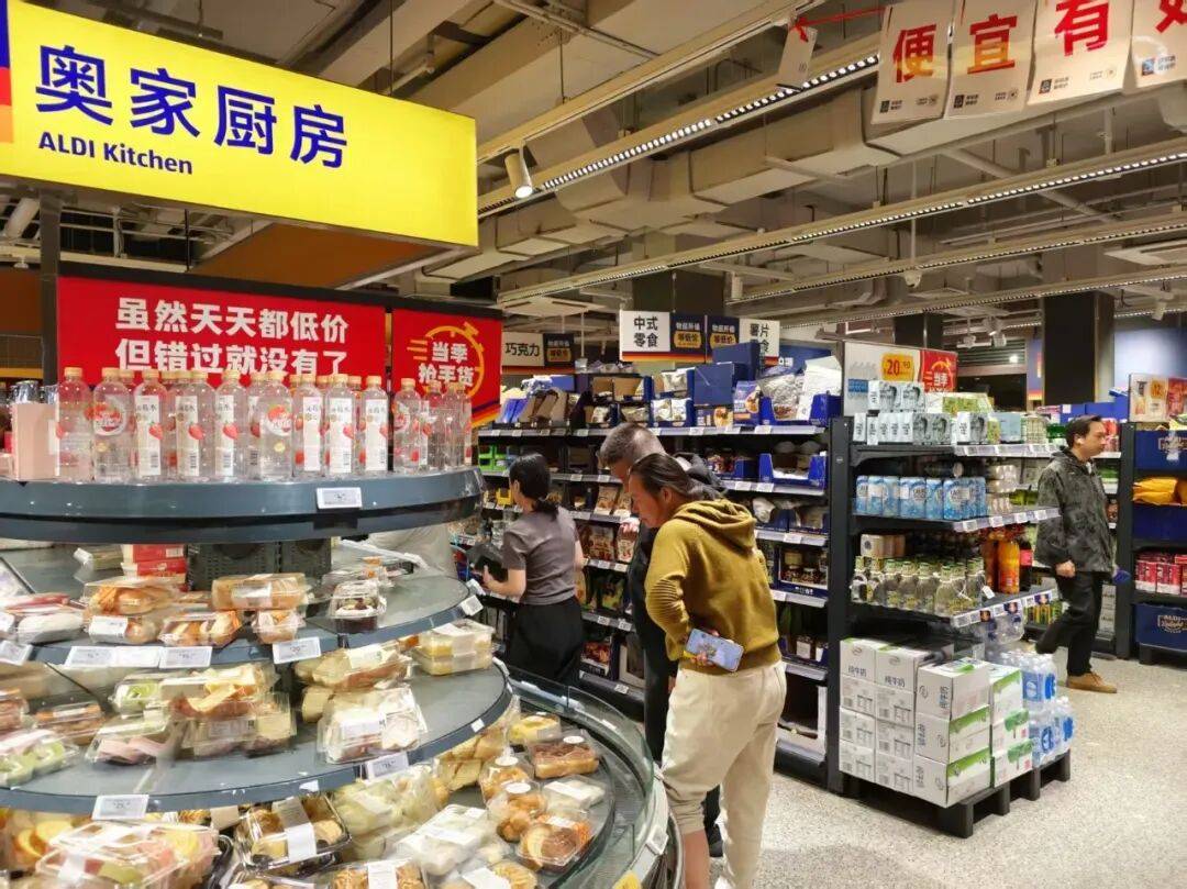 …终端自有品牌强攻货架星星之火已然燎原pg电子中国网站山姆蚝油、胖东来酱油…(图5)